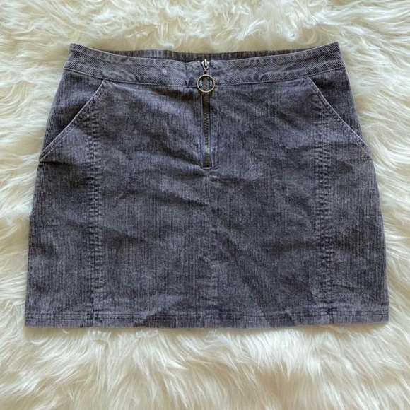 Love Is All Grey Corduroy O-Ring Zip-Front Miniskirt size L-Skirt-NOT WHITE - Picture 2 of 4